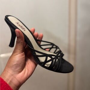 Judith 100% Handmade Material